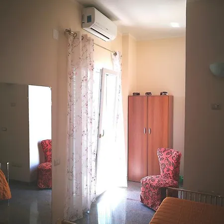 Semesterbostad Casa Vacanze Le Rondinelle *